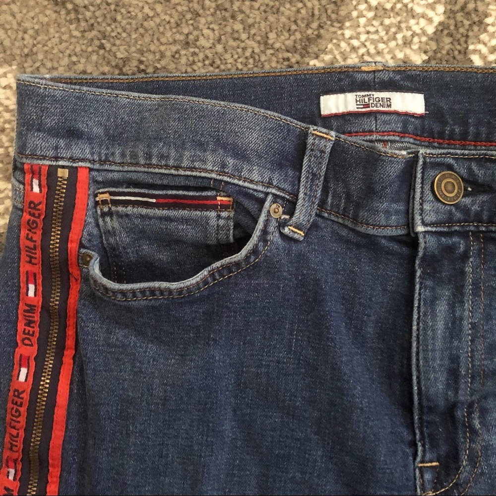 TOMMY HILFIGER JEANS💙